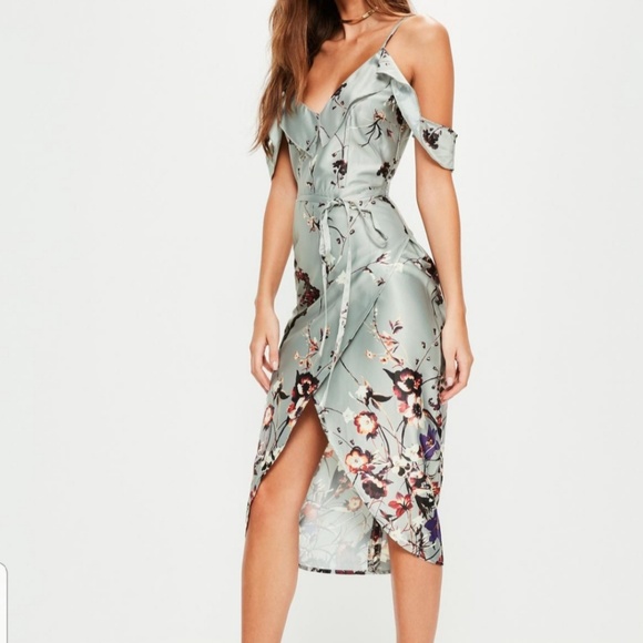 Missguided Silk floral midi dress - Picture 3 of 3